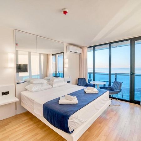 Glamorous Sea View Aparthotel In Orbi City 바투미 외부 사진