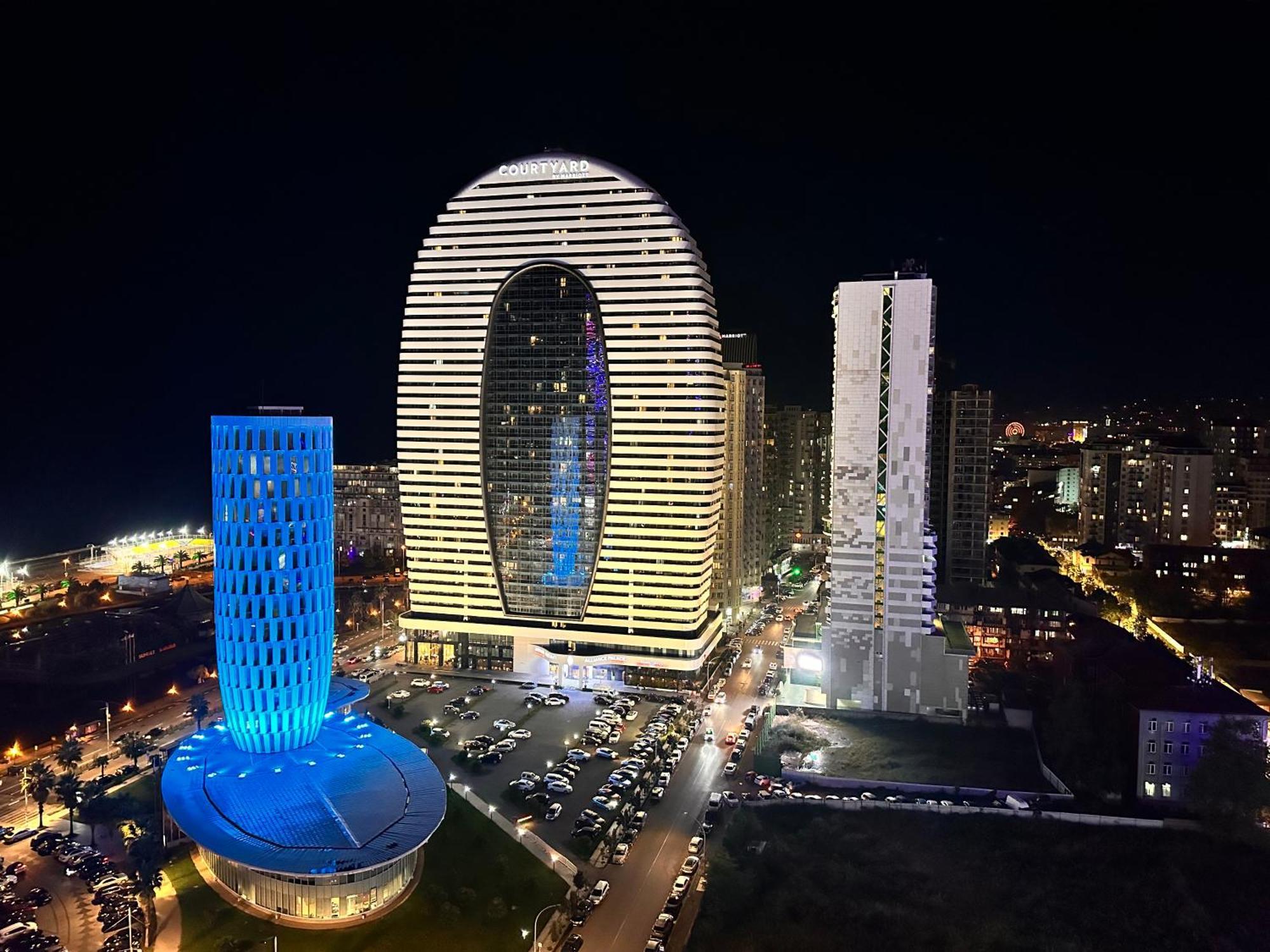 Glamorous Sea View Aparthotel In Orbi City 바투미 외부 사진