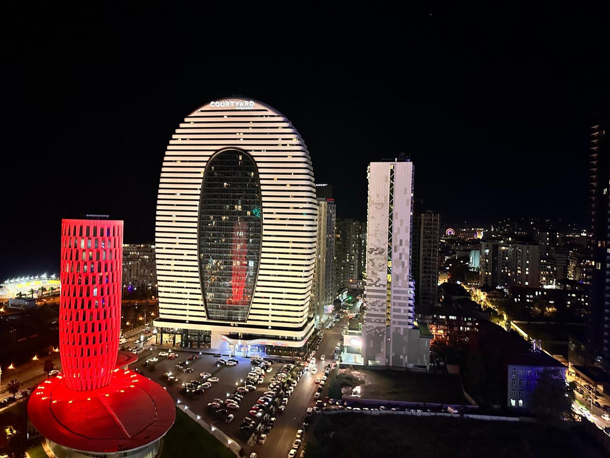 Glamorous Sea View Aparthotel In Orbi City 바투미 외부 사진